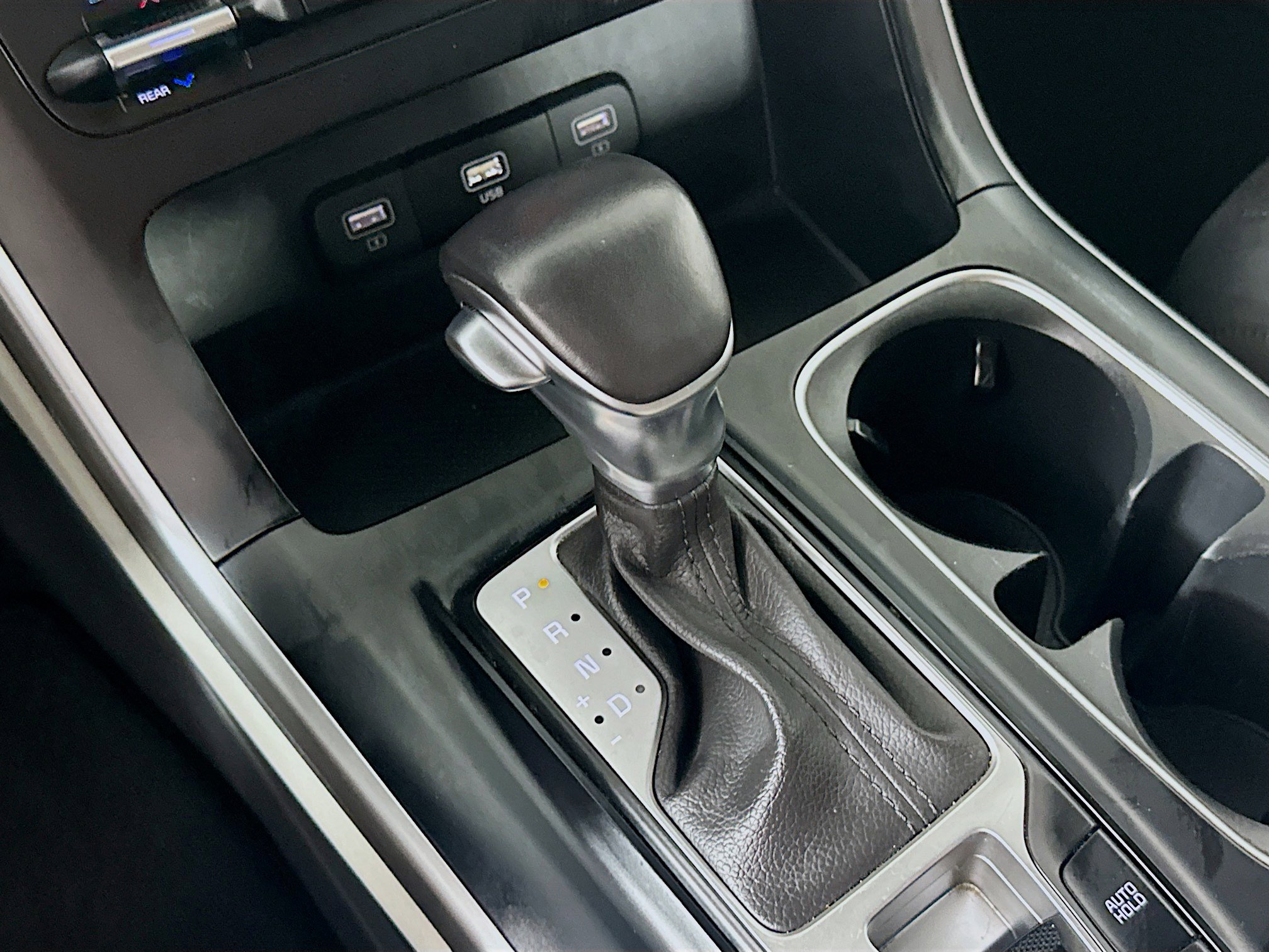 Used 2024 Kia Carnival LX image 24