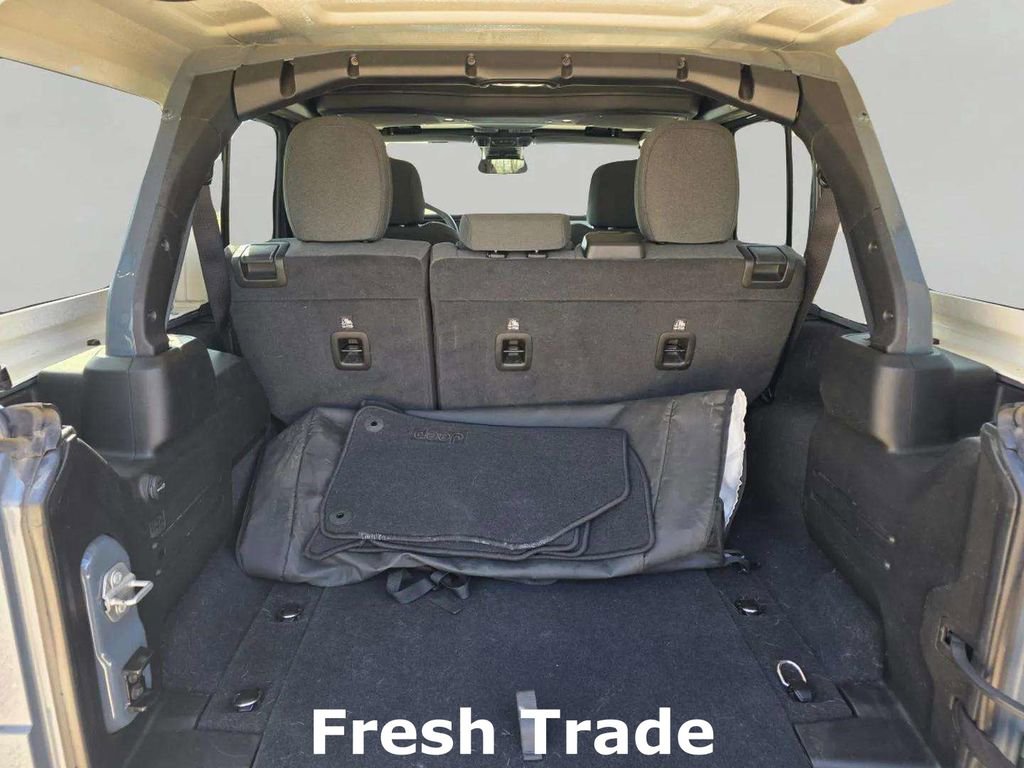 Used 2024 Jeep Wrangler Unlimited w/ Convenience Group image 8