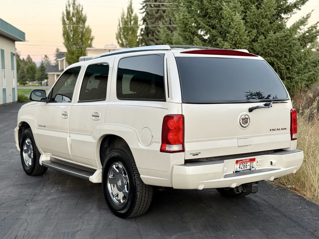 Used 2004 Cadillac Escalade AWD image 6