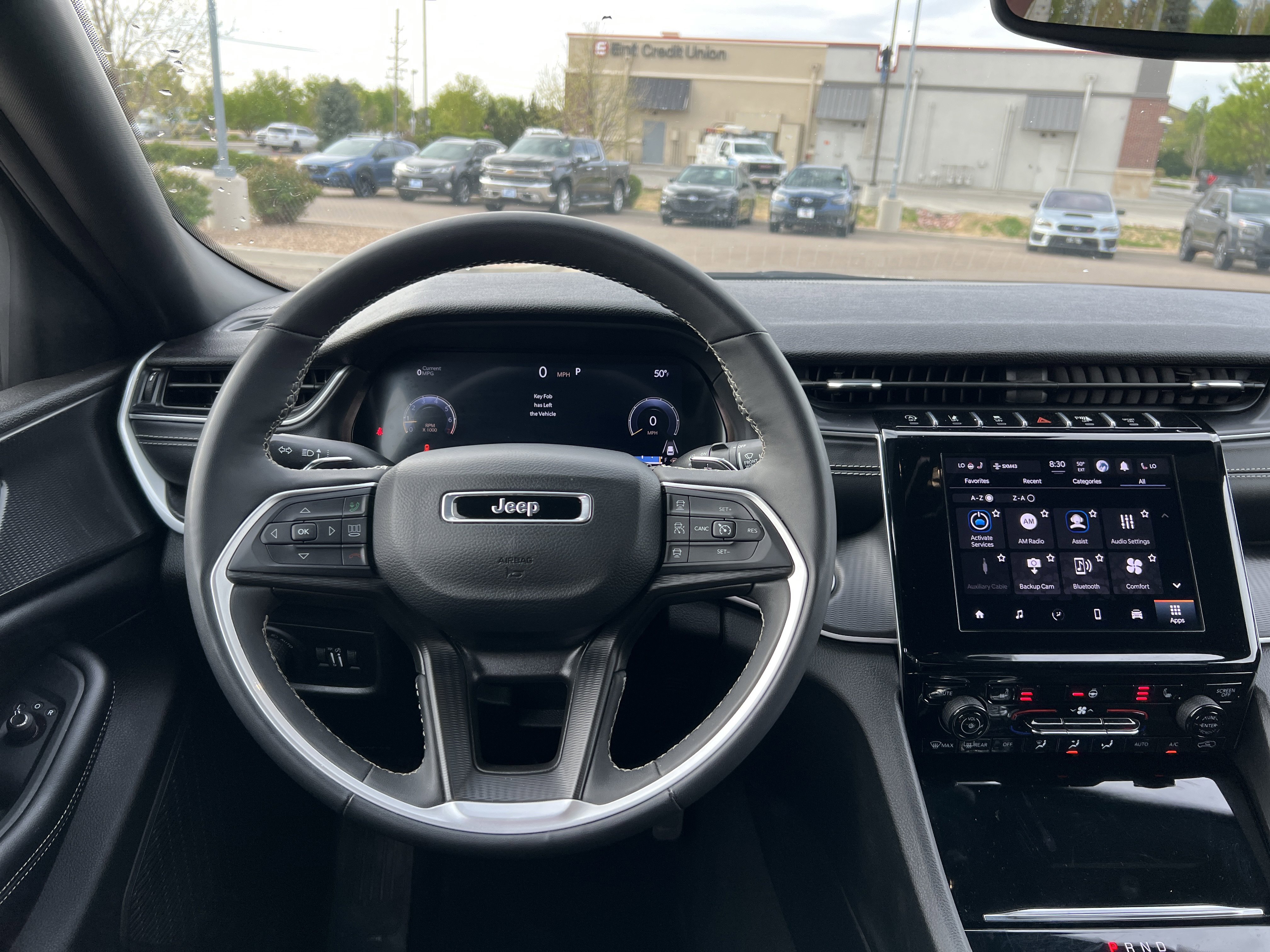 Used 2024 Jeep Grand Cherokee Altitude AWD/4WD image 2