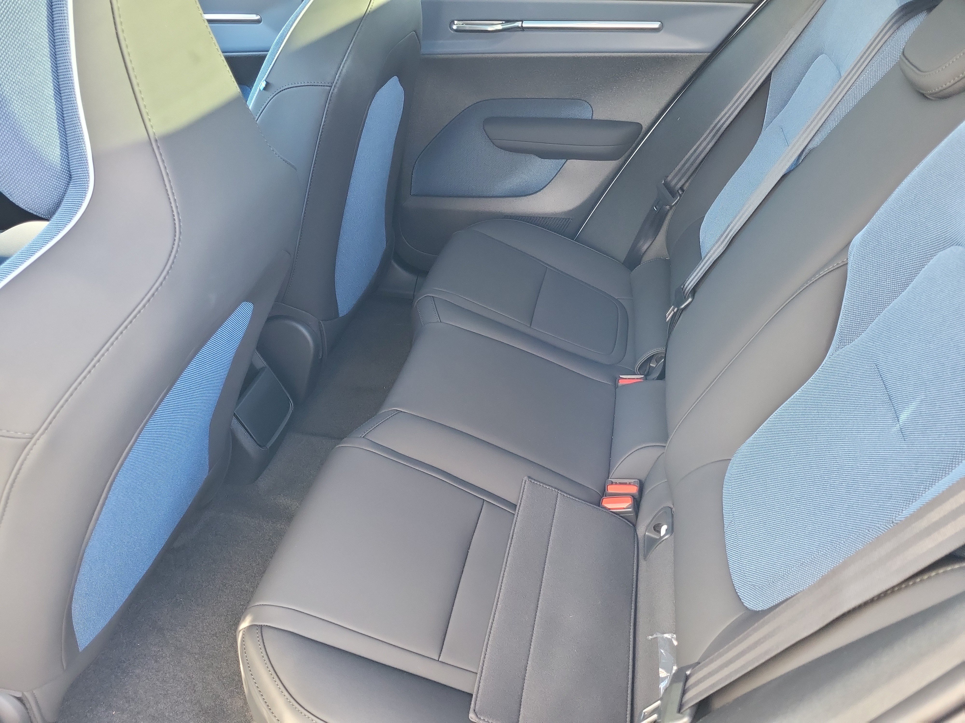 New 2026 Volvo EX30 Plus w/ Climate Package AWD/4WD image 15