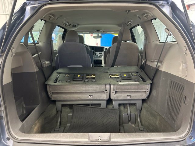Used 2017 Toyota Sienna LE AWD/4WD image 20