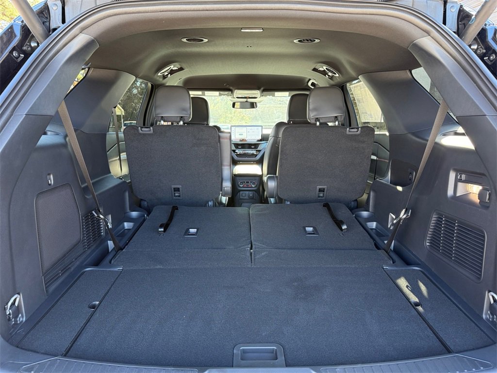 New 2025 Ford Explorer ST-Line w/ Premium Package image 25