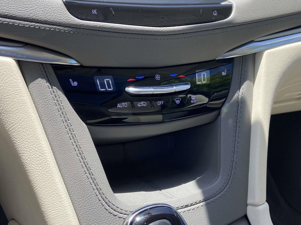 Certified 2023 Cadillac XT5 Premium Luxury FWD image 26