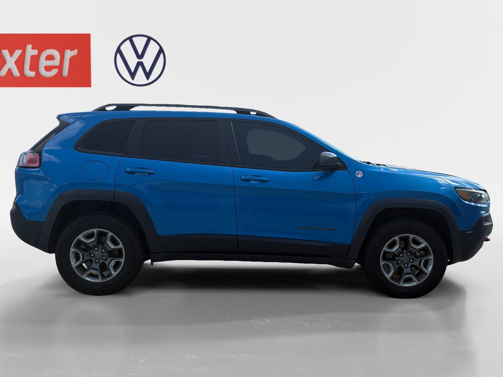 Used 2019 Jeep Cherokee Trailhawk image 16