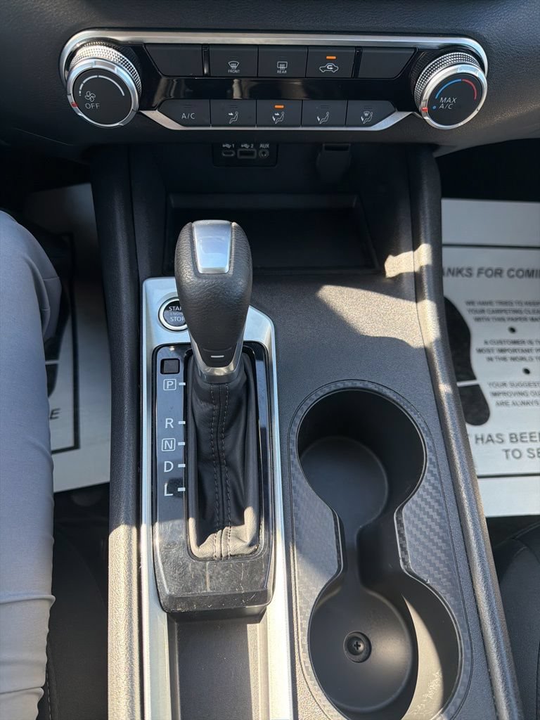 Used 2025 Nissan Altima 2.5 SV FWD image 14