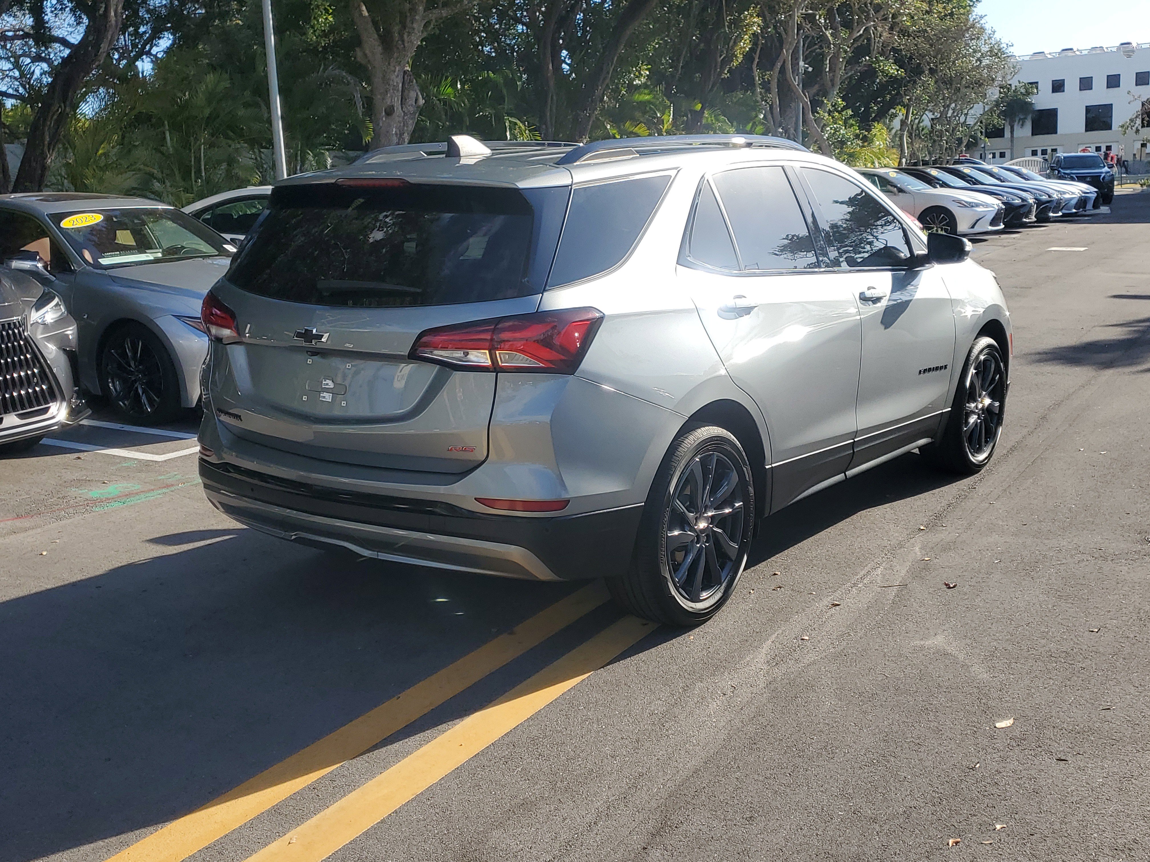Used 2024 Chevrolet Equinox RS w/ RS Leather Package image 7