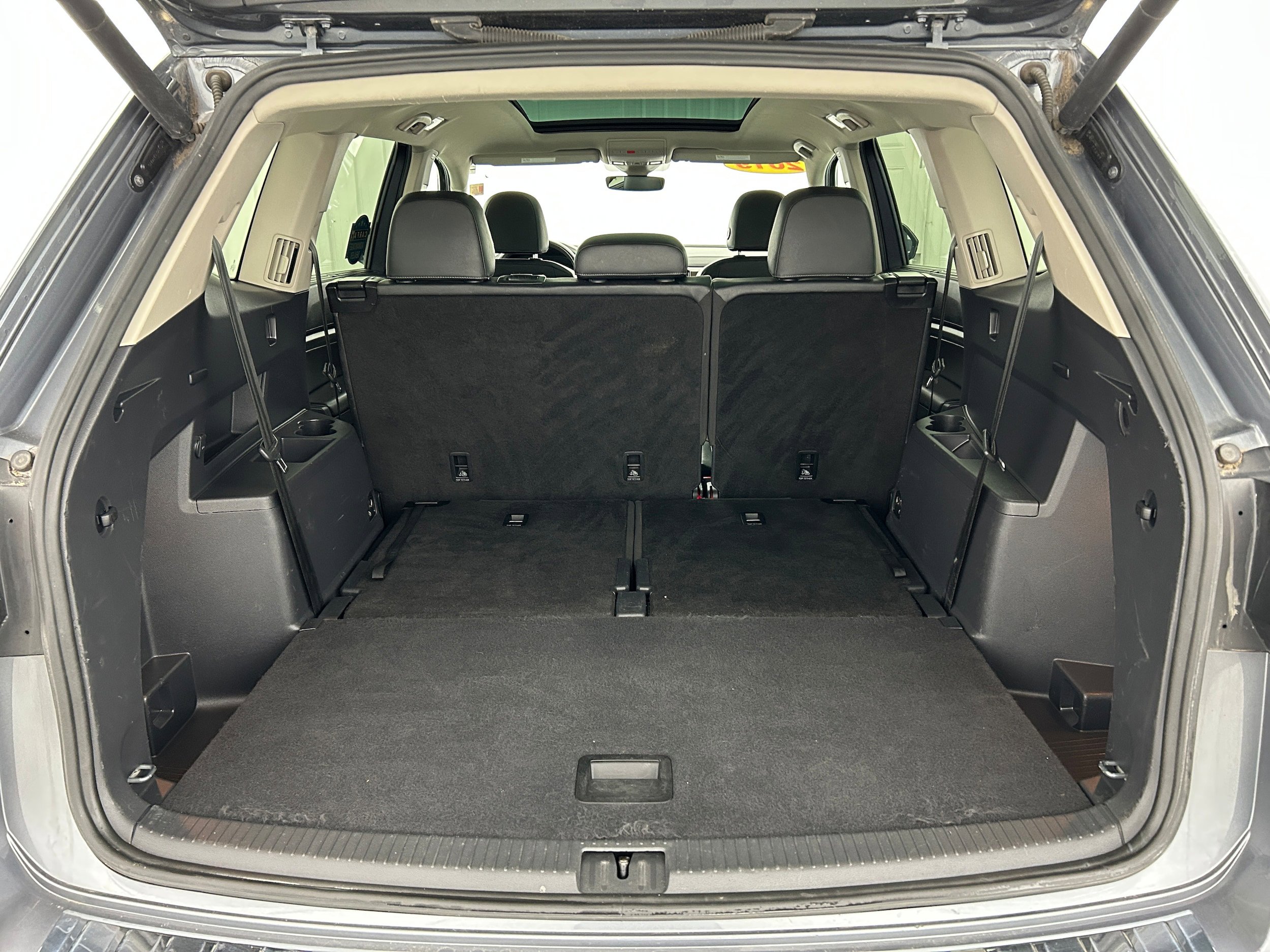 Used 2019 Volkswagen Atlas SEL R-Line image 32