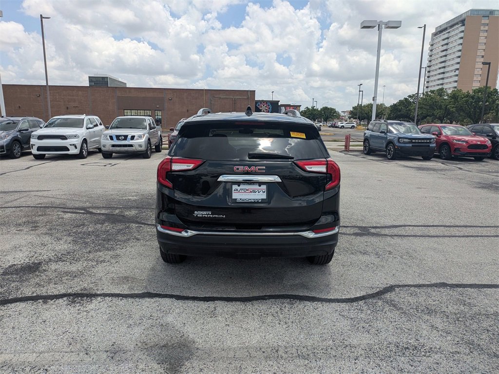 Used 2023 GMC Terrain SLT image 5