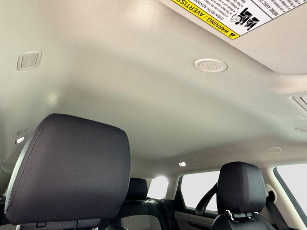 Certified 2023 Land Rover Range Rover Evoque R-Dynamic S image 17