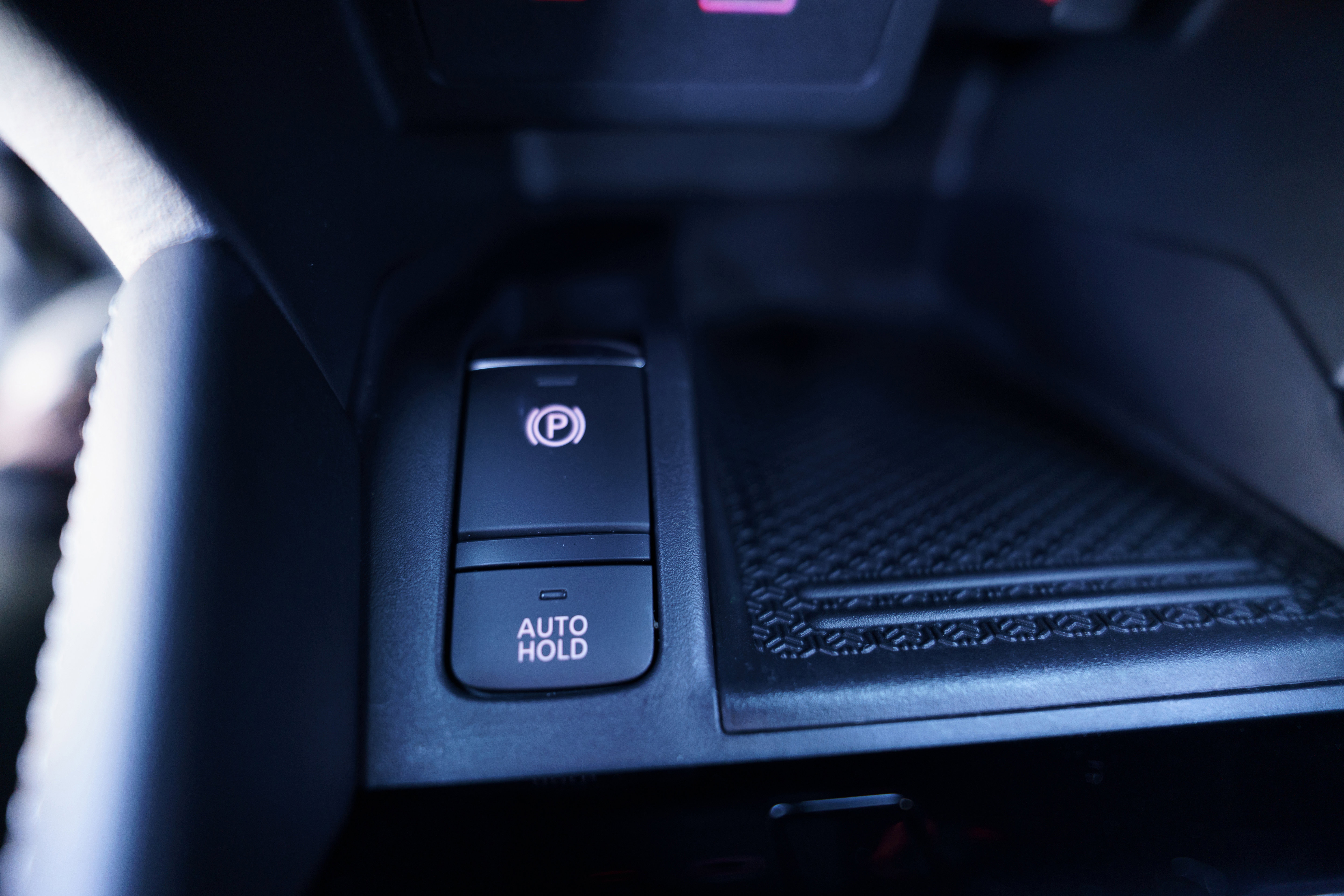 Used 2023 Nissan Kicks SR image 28