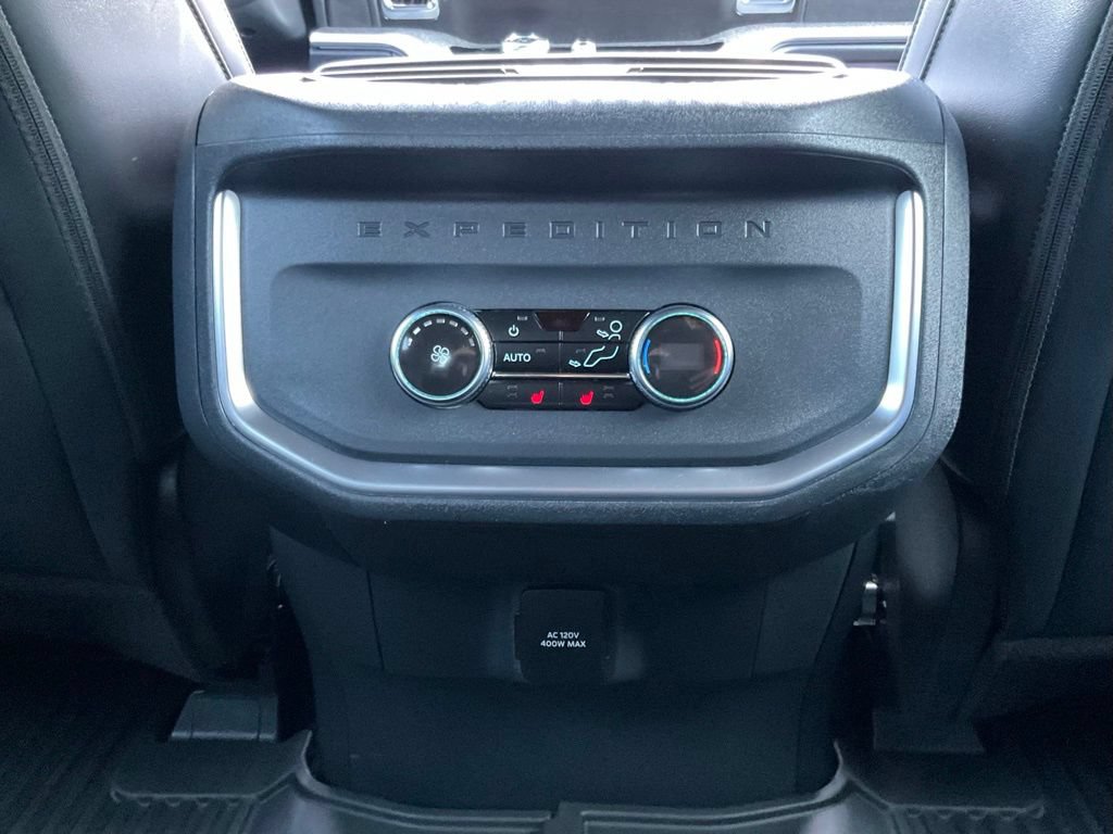 Used 2025 Ford Expedition Tremor AWD/4WD image 28