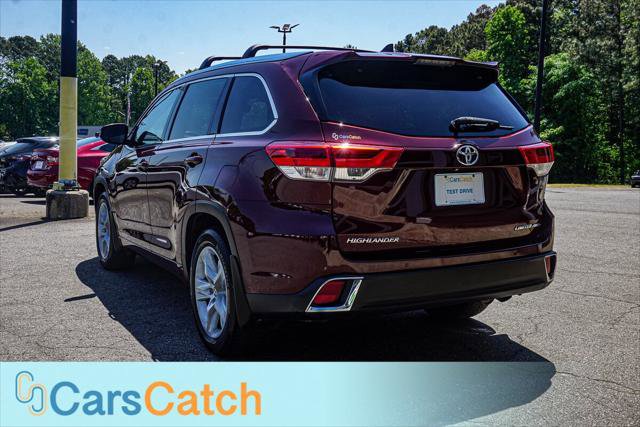 Used 2017 Toyota Highlander Limited Platinum AWD/4WD image 13