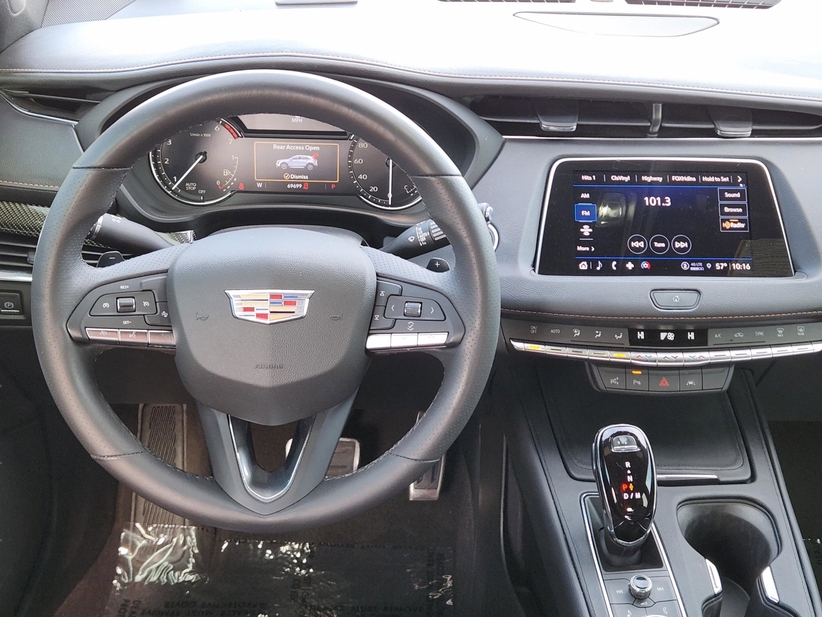 Used 2022 Cadillac XT4 Sport w/ Enhanced Visibility Package image 33