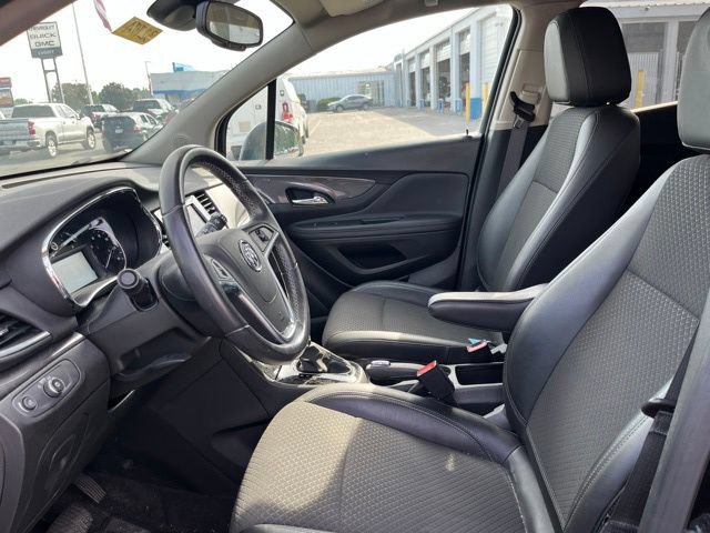 Used 2022 Buick Encore Preferred w/ Safety Package AWD/4WD image 7