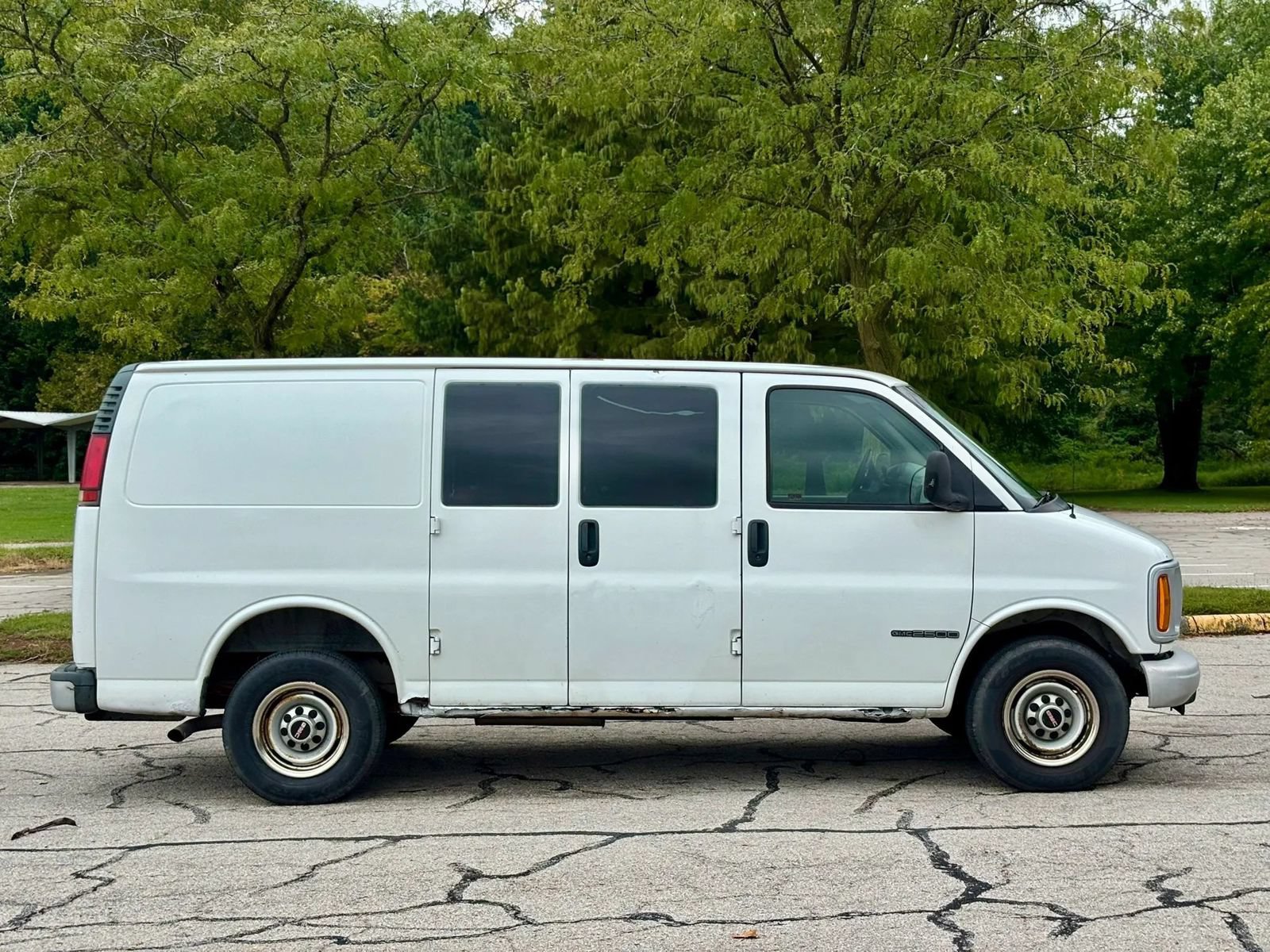 Used 2001 GMC Savana 2500 RWD image 4