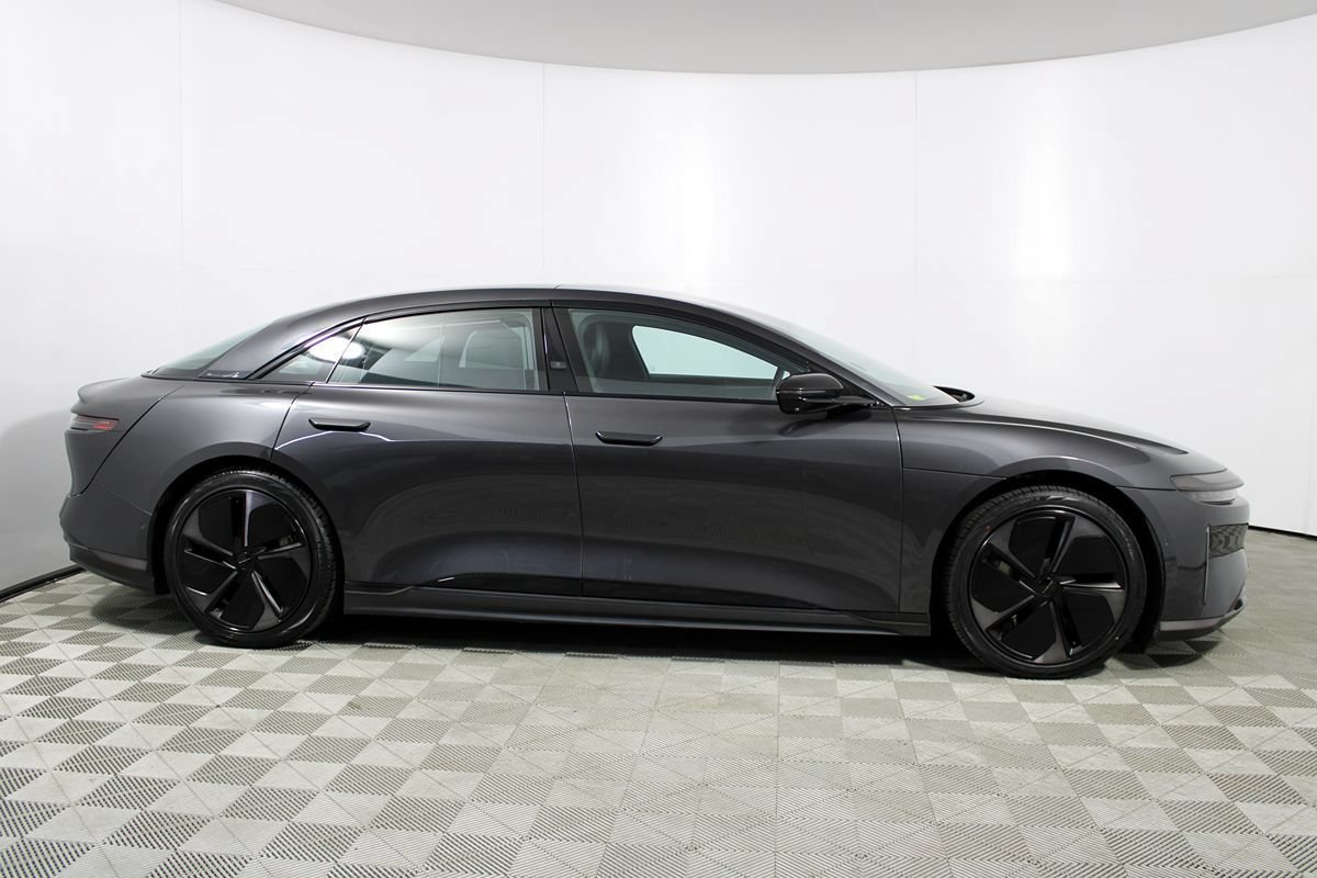 Used 2023 Lucid Air Touring AWD/4WD image 40