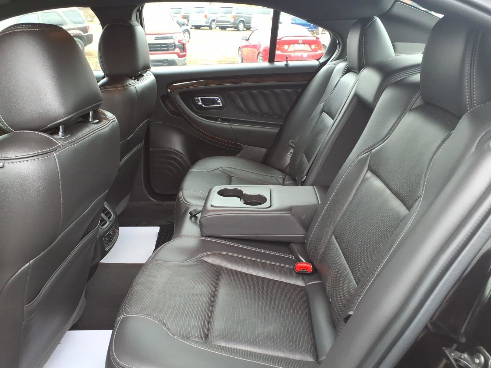 Used 2019 Ford Taurus Limited image 7