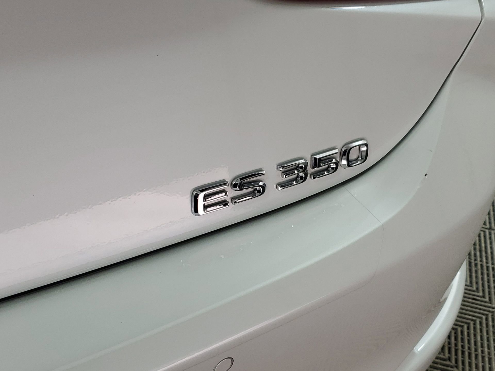 Used 2023 Lexus ES 350 w/ Premium Package image 19