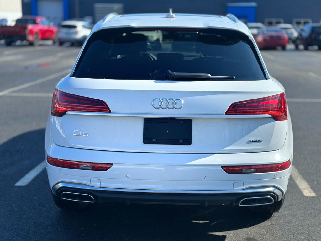 Used 2023 Audi Q5 2.0T Premium w/ Convenience Package image 5