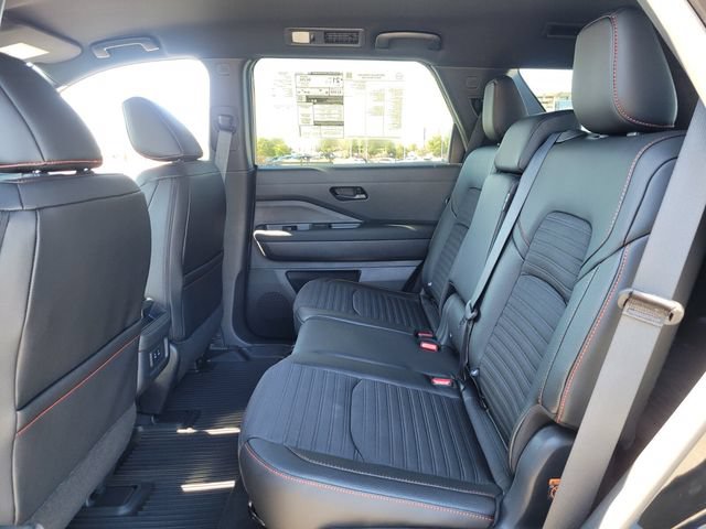 New 2026 Nissan Pathfinder Rock Creek AWD/4WD image 7