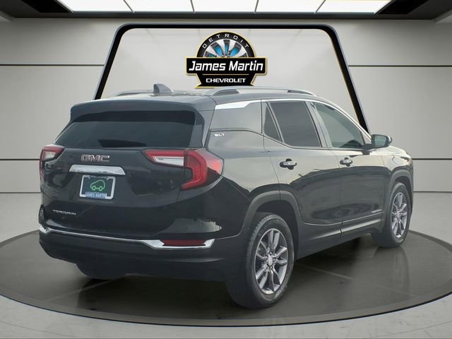 Certified 2023 GMC Terrain SLT w/ LPO, Floor Liner Package FWD image 4