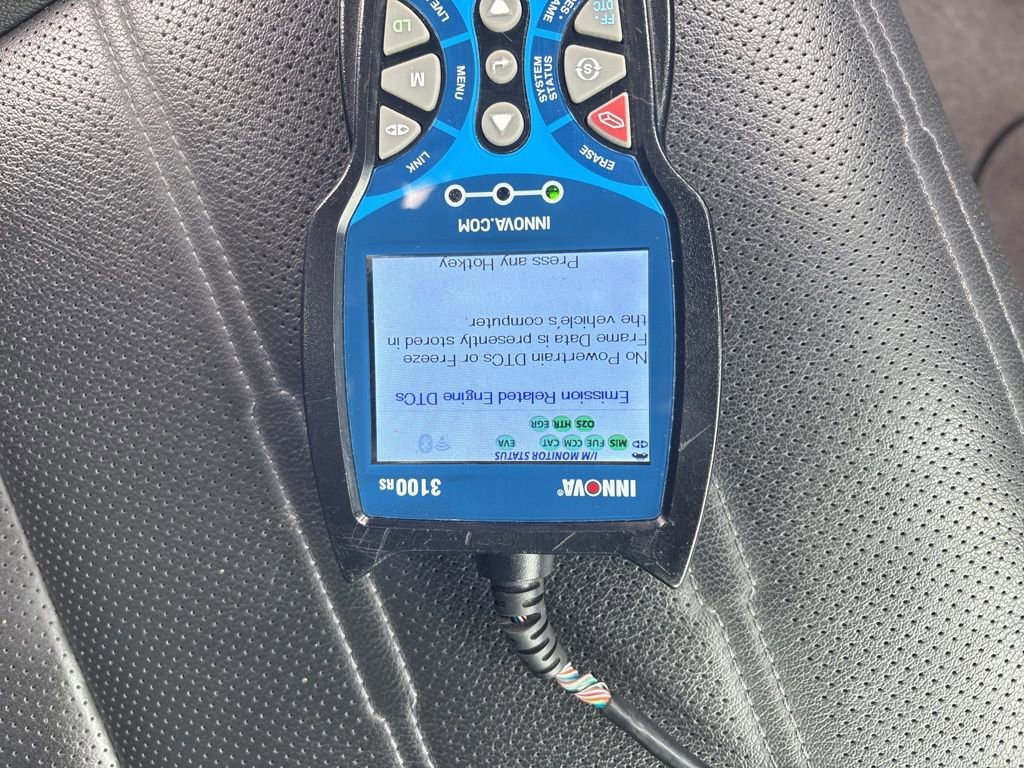 Used 2018 Honda CR-V Touring image 10