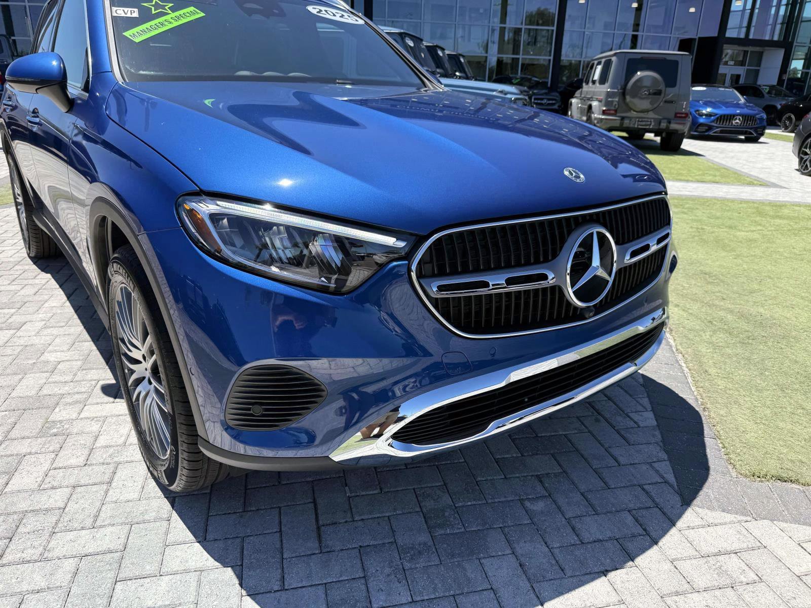 Used 2025 Mercedes-Benz GLC 300 image 8