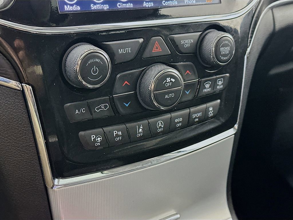 Used 2019 Jeep Grand Cherokee Summit w/ Platinum Series Group AWD/4WD image 18