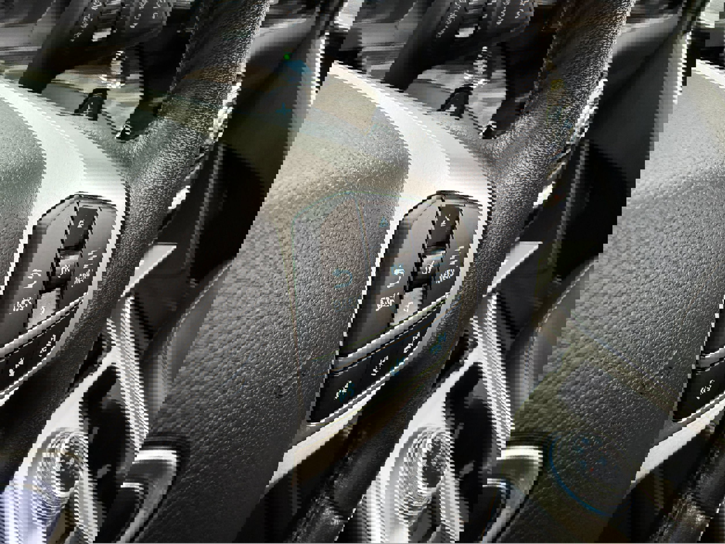 Used 2021 Ford Explorer Limited w/ Class III Trailer Tow Package image 16