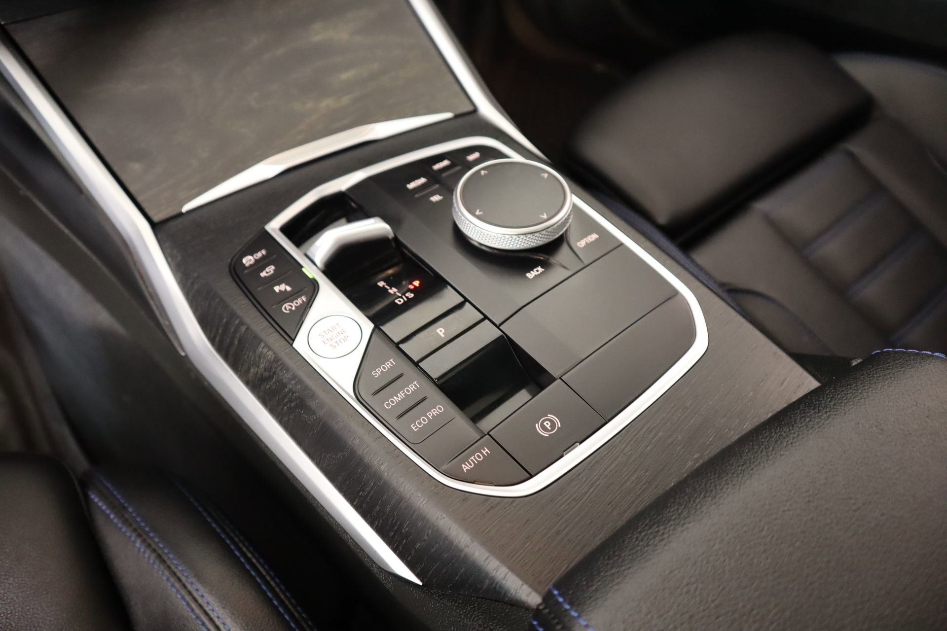 Used 2023 BMW 330i xDrive Sedan w/ M Sport Package image 9