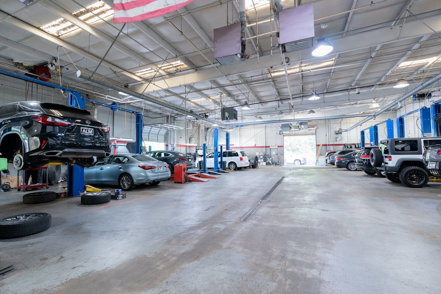 Used 2024 Jeep Wrangler Unlimited Sahara image 61