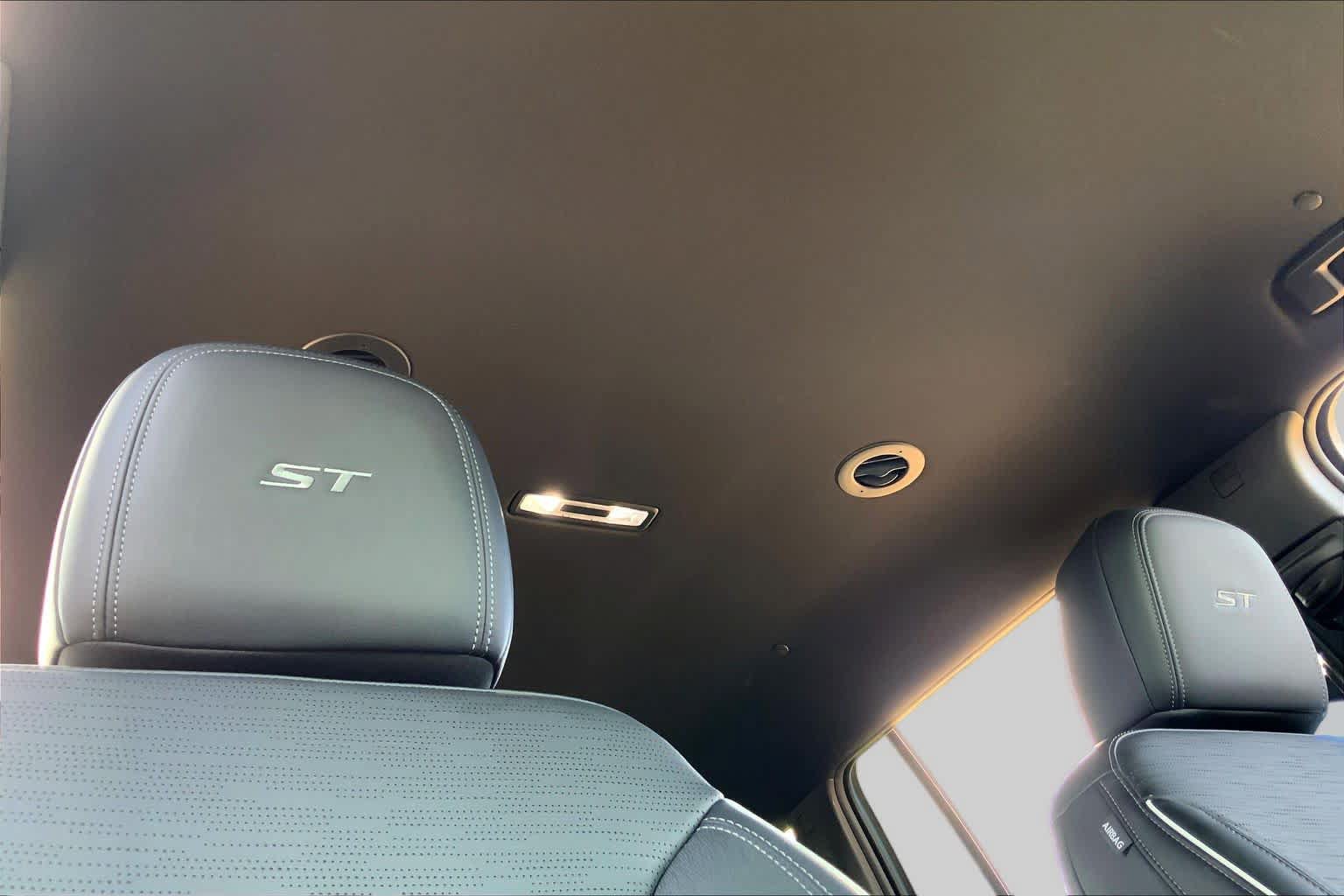 Used 2025 Buick Enclave Sport Touring FWD image 14