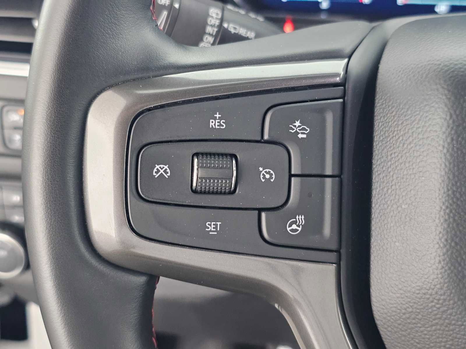 Used 2024 Chevrolet Suburban RST w/ Luxury Package image 29