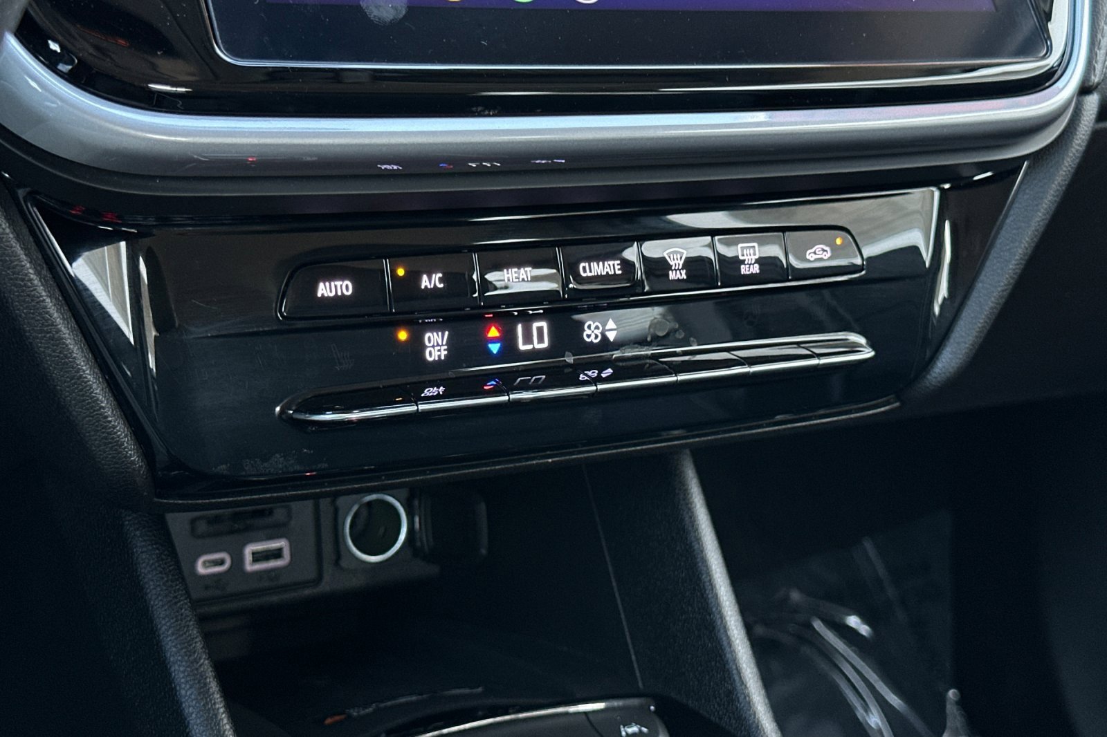 Used 2022 Chevrolet Bolt EUV LT image 26