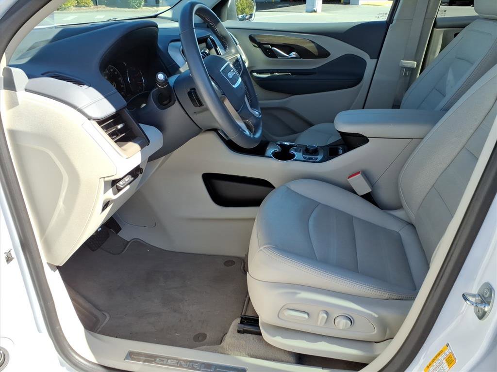Used 2022 GMC Terrain Denali w/ Denali Premium Package image 7