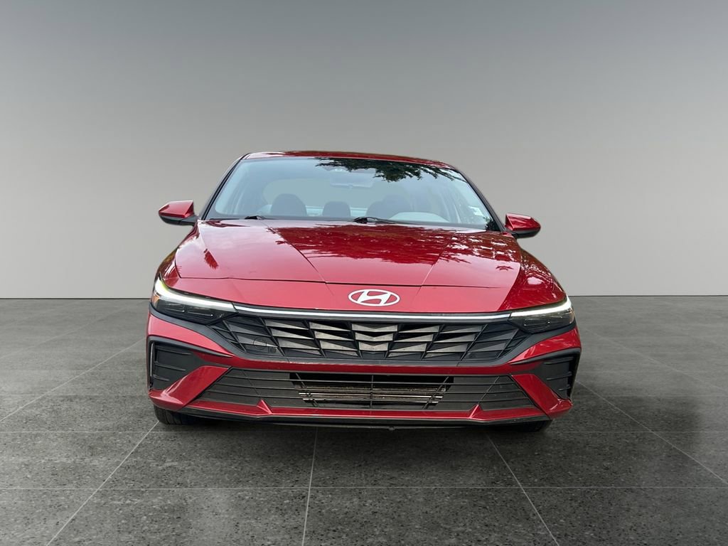 Used 2024 Hyundai Elantra SEL image 2