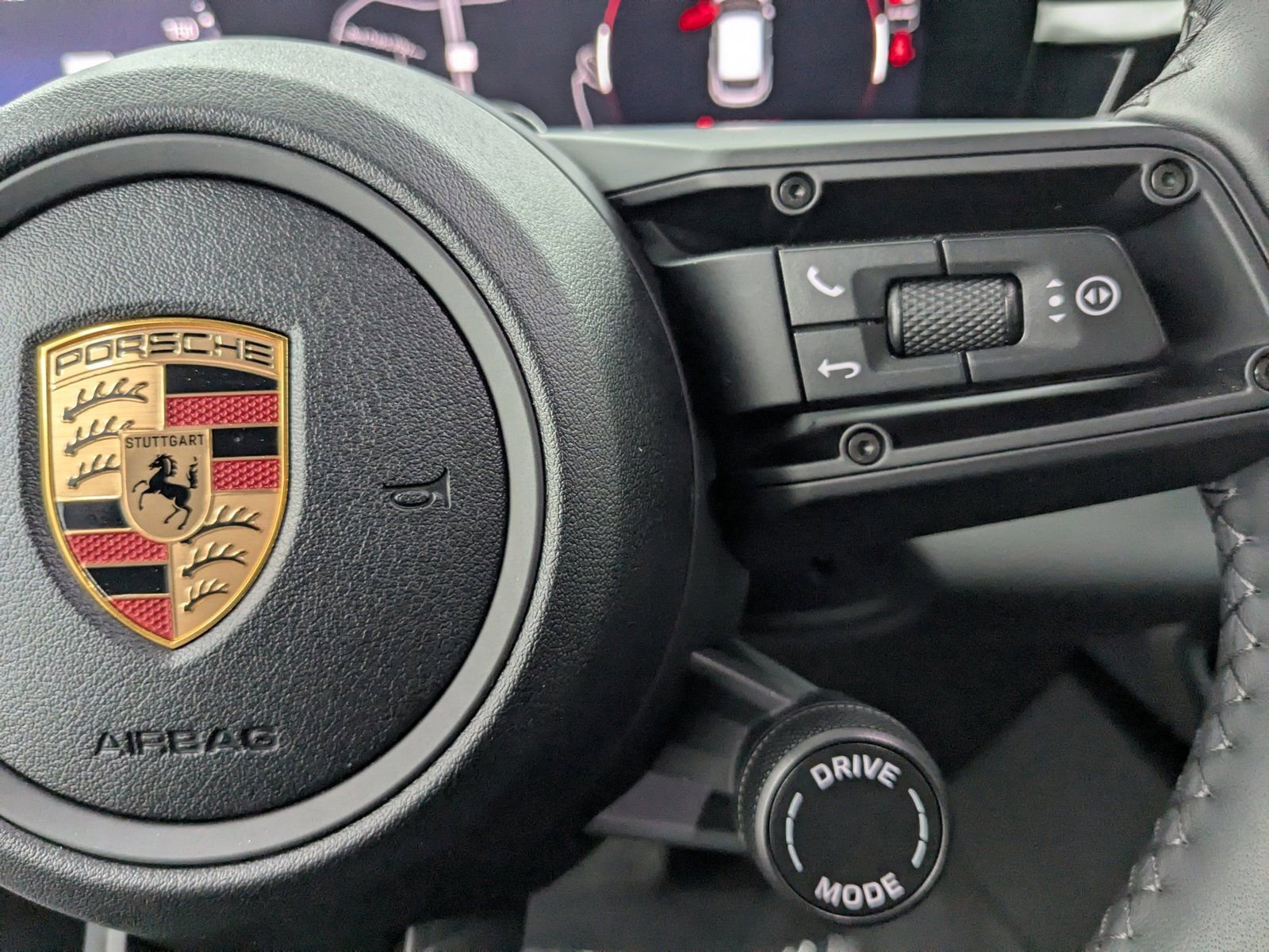 New 2026 Porsche Macan Electric image 18