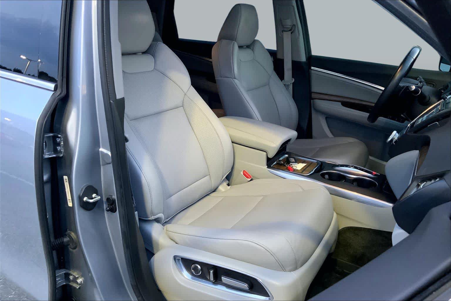 Used 2020 Acura MDX w/ Technology Package AWD/4WD image 8