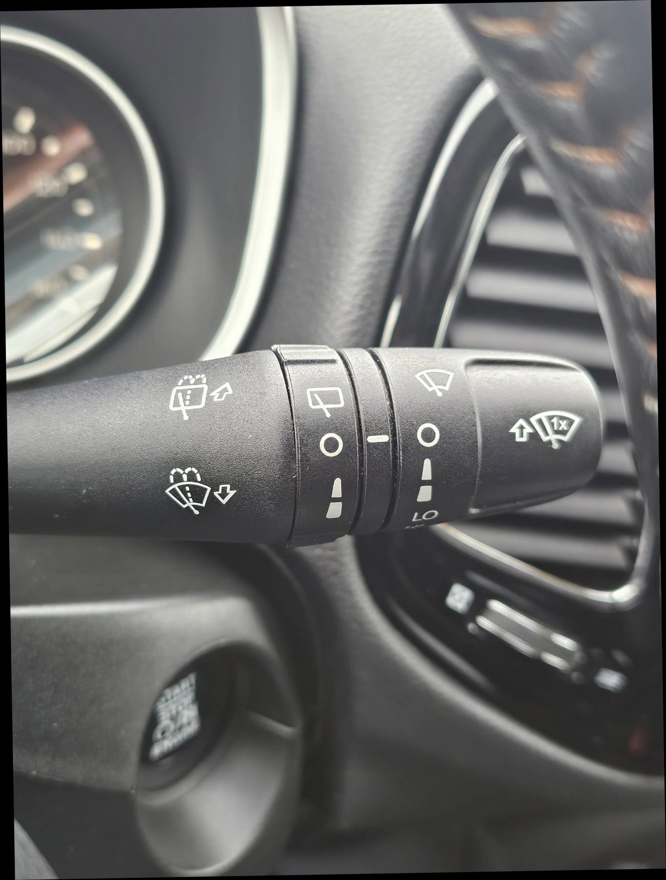 Used 2020 Jeep Compass Limited image 20