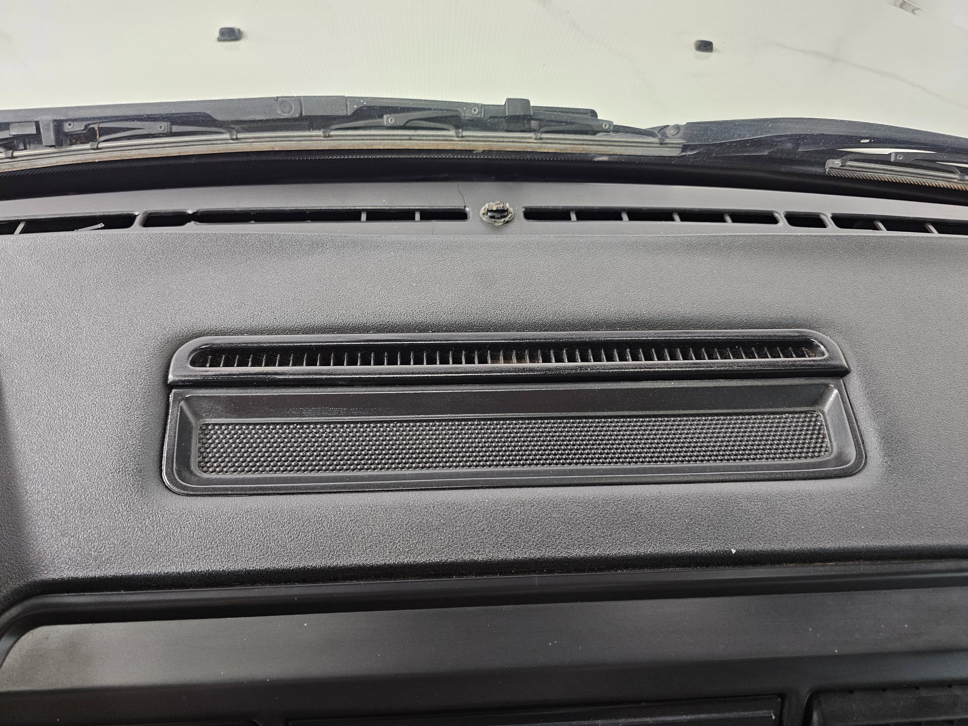 Used 2003 Land Rover Discovery SE image 25