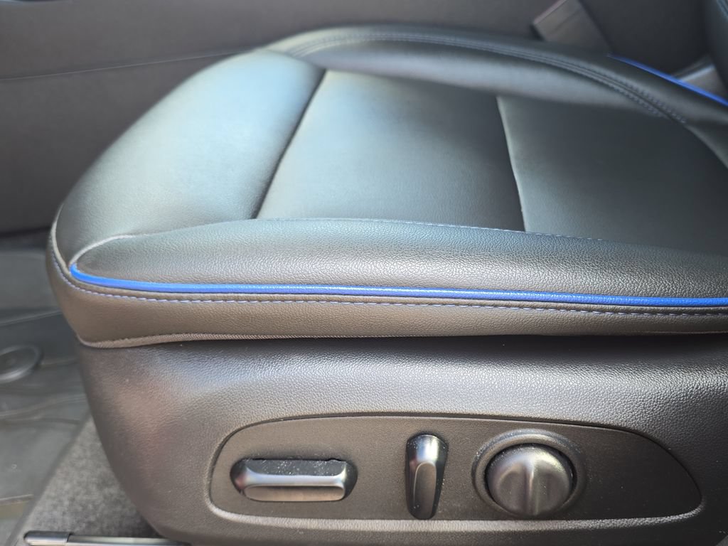 Used 2024 Buick Envista Sport Touring w/ Convenience I Package FWD image 31