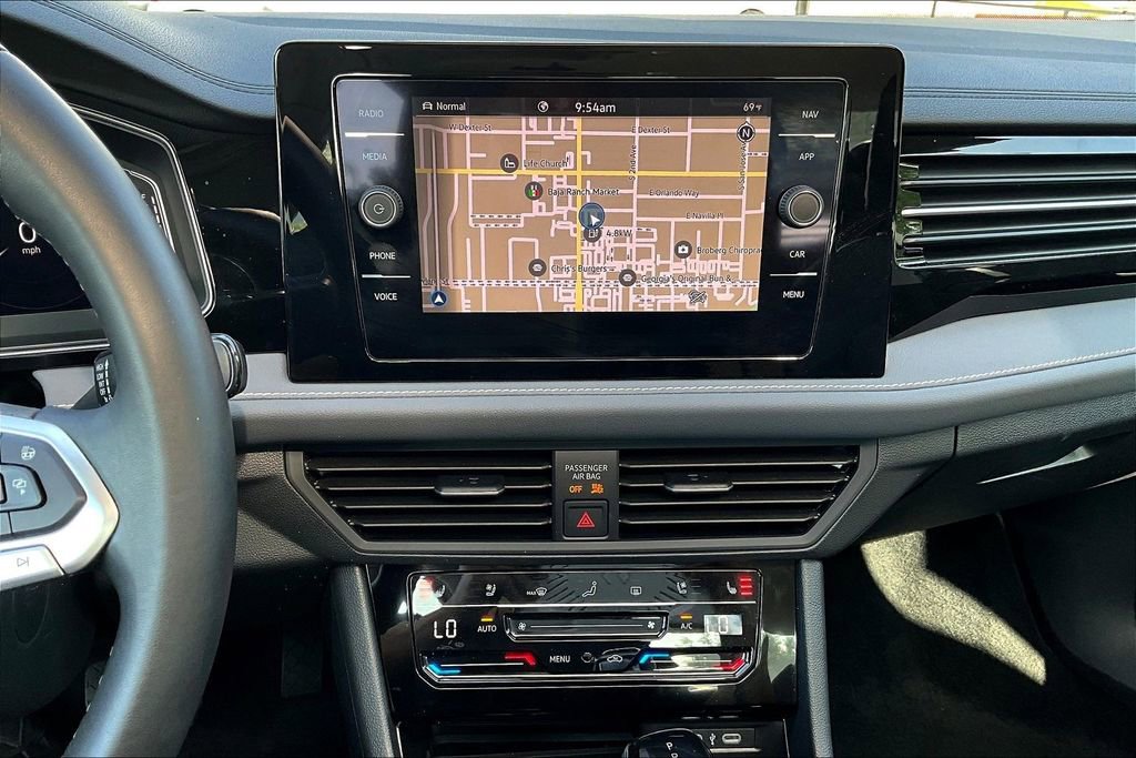 Used 2025 Volkswagen Jetta SEL image 14