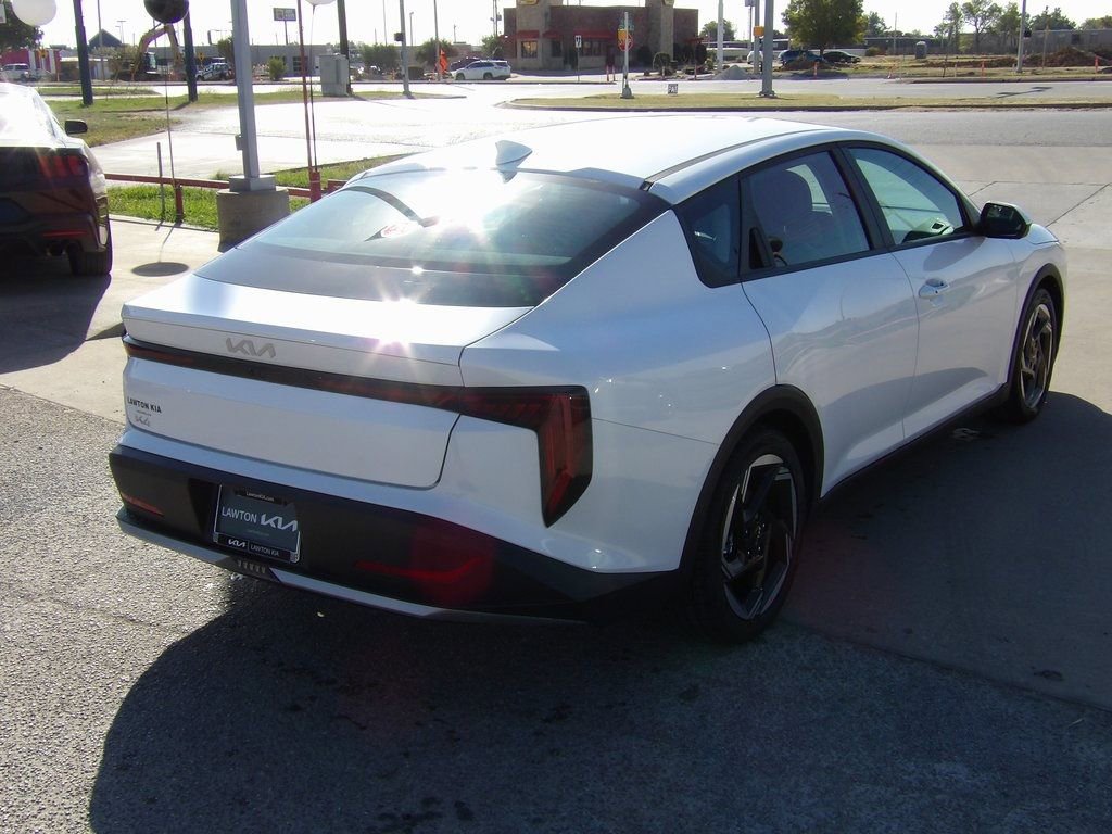 Used 2025 Kia K4 EX image 6