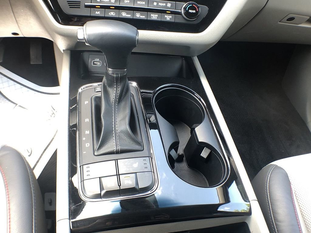 Used 2018 Kia Sedona EX image 40