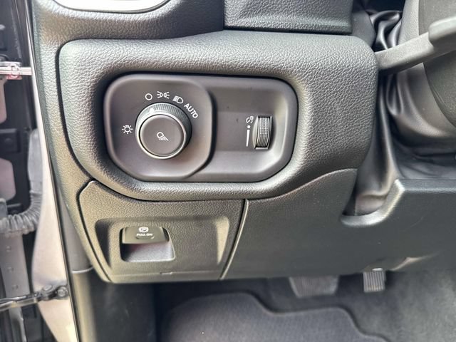 Used 2024 RAM 1500 Laramie AWD/4WD image 27