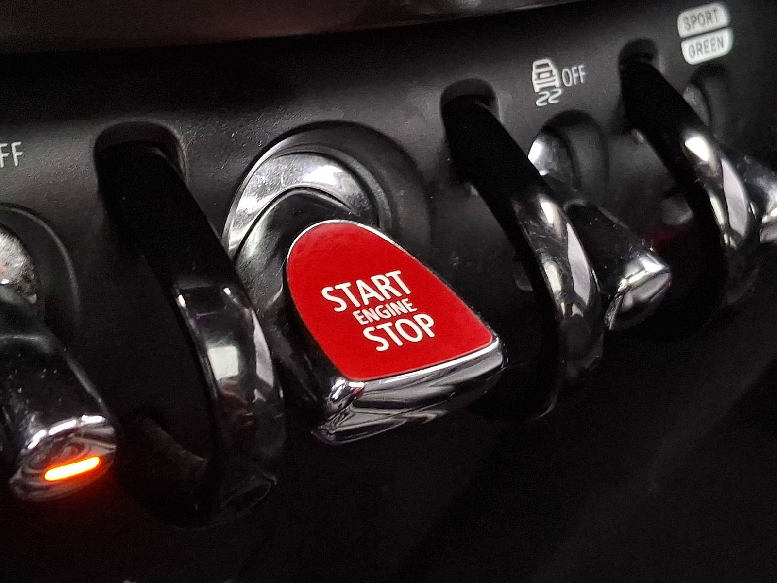 Used 2019 MINI Cooper Countryman S w/ Premium Package image 21