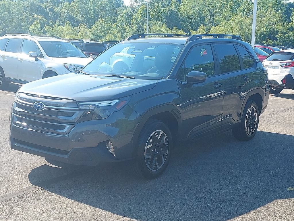 Used 2025 Subaru Forester Premium AWD/4WD image 4