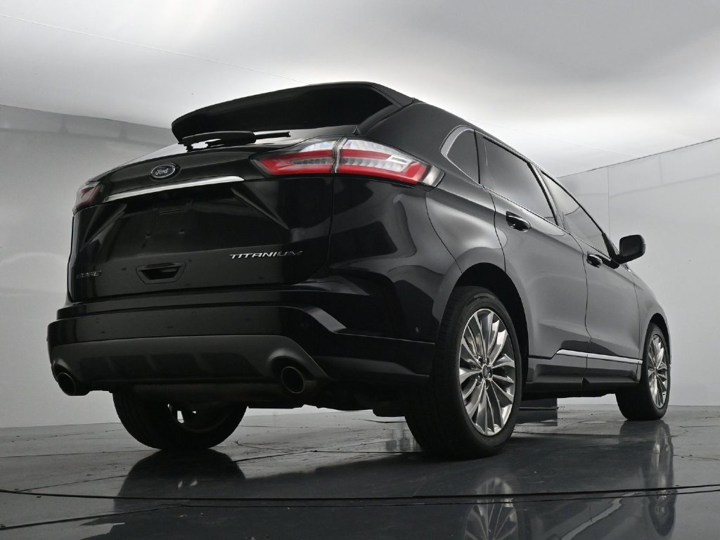 Used 2020 Ford Edge Titanium w/ Equipment Group 301A FWD image 22