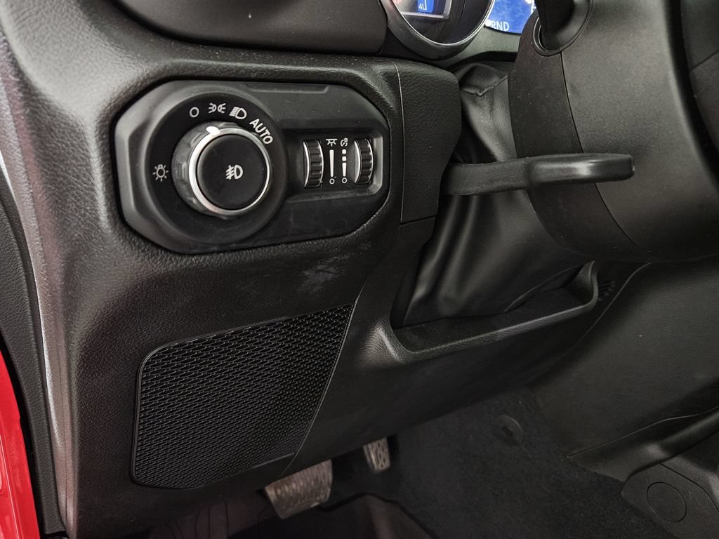 Used 2022 Jeep Wrangler Sport AWD/4WD image 23